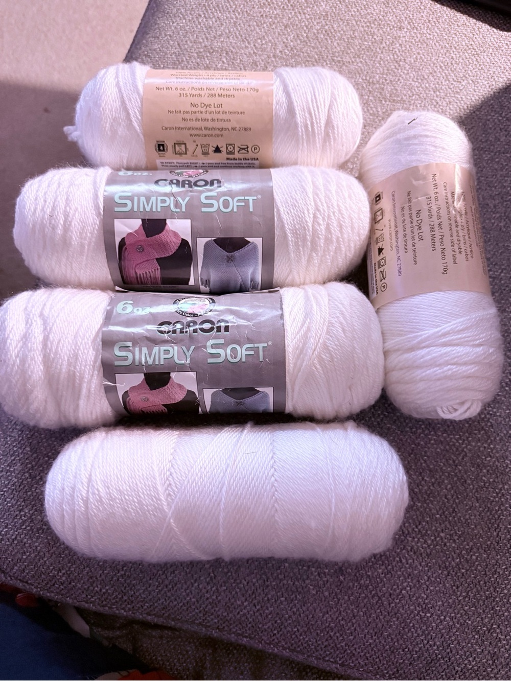 Caron Simply Soft 6oz White Acrylic Yarn Knitting X 5 Skeins NEW